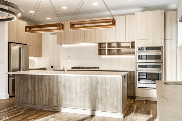 728 Pawnee Road 2N, Carmel, IN 46032