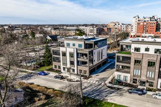 728 Pawnee Road 2N, Carmel, IN 46032