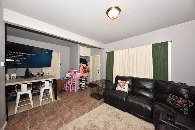 1434 S 3rd STREET, Milwaukee, WI 53204