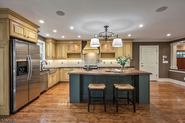 3 Aster Ter, Mendham Boro, NJ 07945