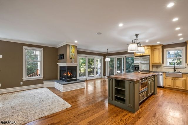 3 Aster Ter, Mendham Boro, NJ 07945