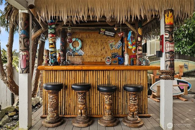 3828 W Lake Sammamish Parkway SE, Bellevue, WA 98008