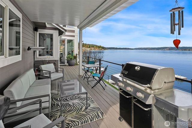 3828 W Lake Sammamish Parkway SE, Bellevue, WA 98008