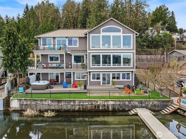 3828 W Lake Sammamish Parkway SE, Bellevue, WA 98008