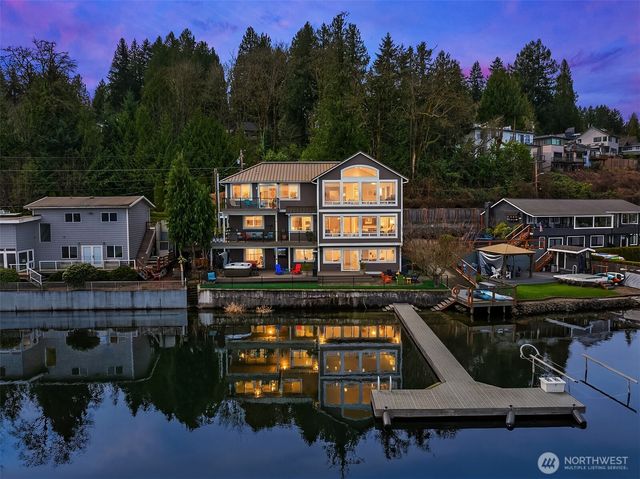3828 W Lake Sammamish Parkway SE, Bellevue, WA 98008