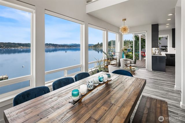 3828 W Lake Sammamish Parkway SE, Bellevue, WA 98008