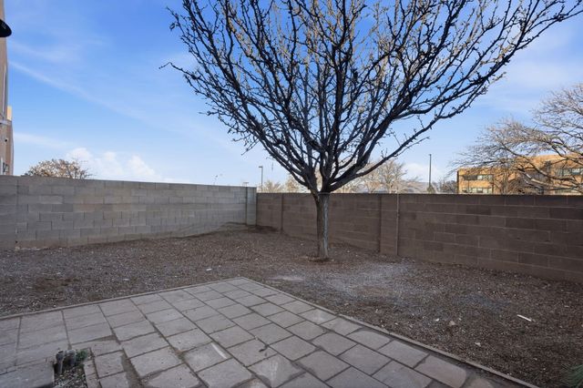 2910 Quail Pointe Drive NW, Albuquerque, NM 87120