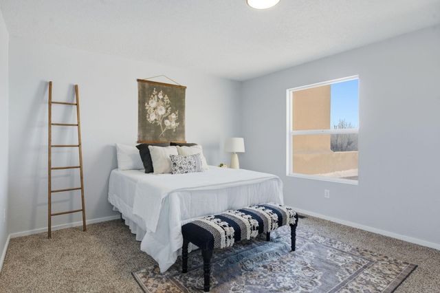 2910 Quail Pointe Drive NW, Albuquerque, NM 87120