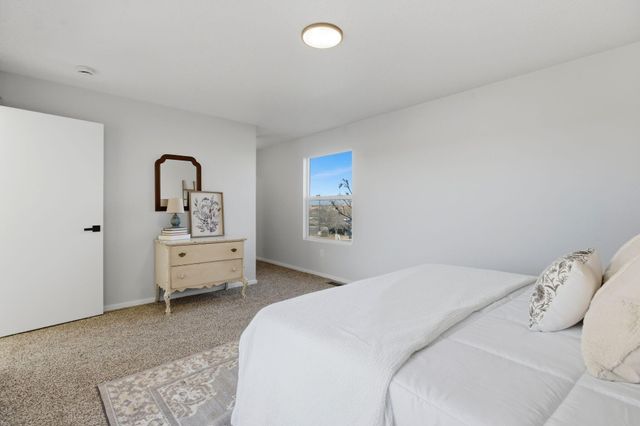 2910 Quail Pointe Drive NW, Albuquerque, NM 87120