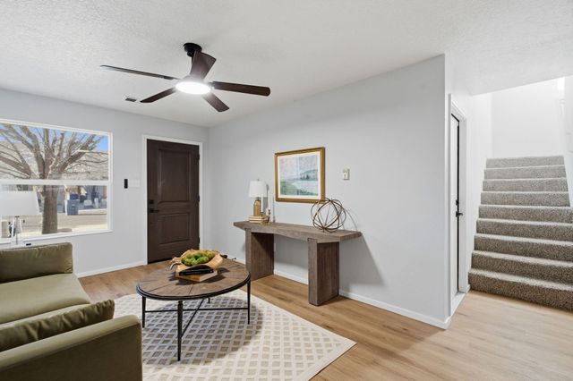 2910 Quail Pointe Drive NW, Albuquerque, NM 87120