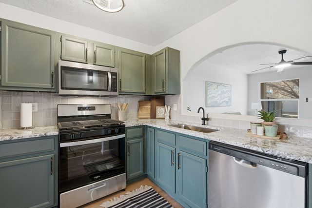 2910 Quail Pointe Drive NW, Albuquerque, NM 87120