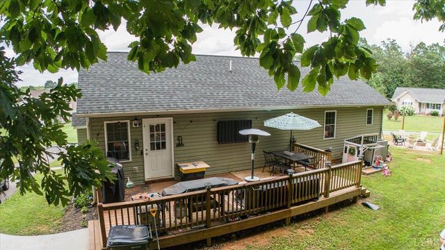 24 Trotter Lane, Concord, VA 24538