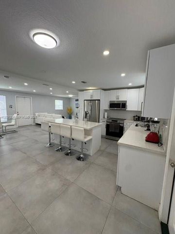 300 SW 8th Avenue, Florida City, FL 33034