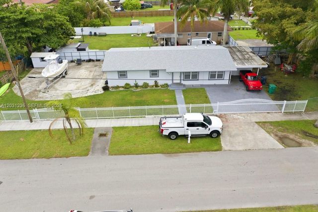 300 SW 8th Avenue, Florida City, FL 33034