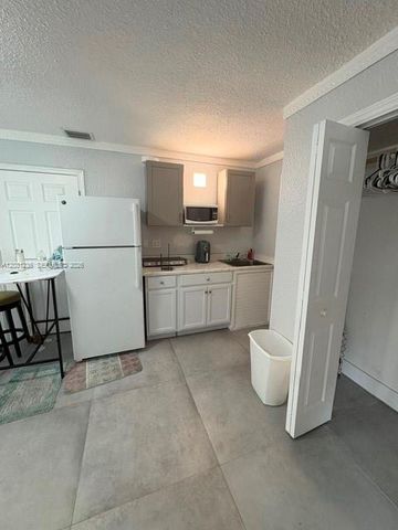 300 SW 8th Avenue, Florida City, FL 33034