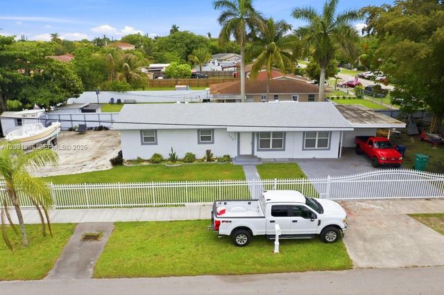 300 SW 8th Avenue, Florida City, FL 33034