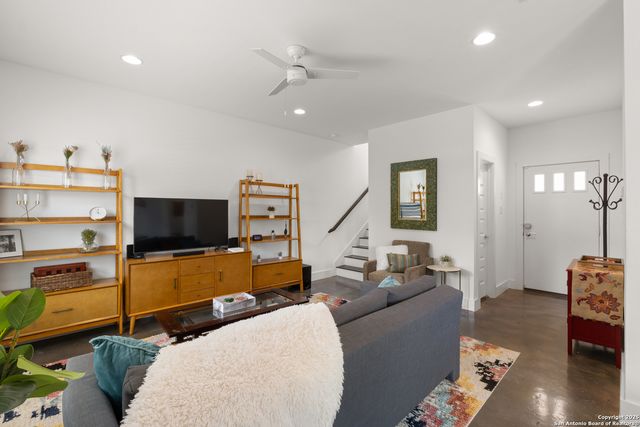 210 Utah St Unit 701, San Antonio, TX 78210