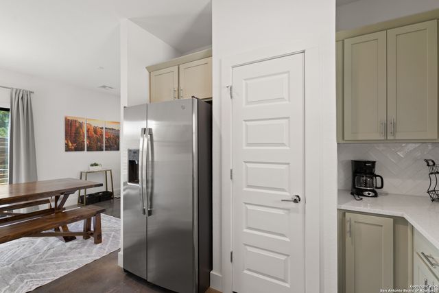 210 Utah St Unit 701, San Antonio, TX 78210