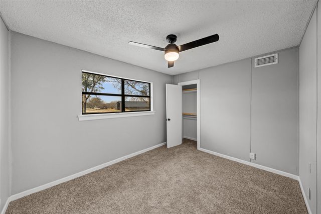 220 Coyote Trail, Rhome, TX 76078