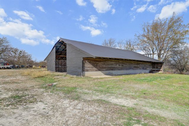 220 Coyote Trail, Rhome, TX 76078