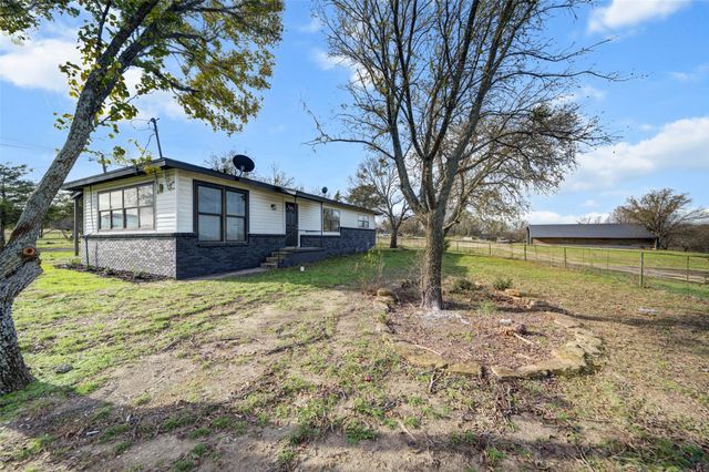 220 Coyote Trail, Rhome, TX 76078