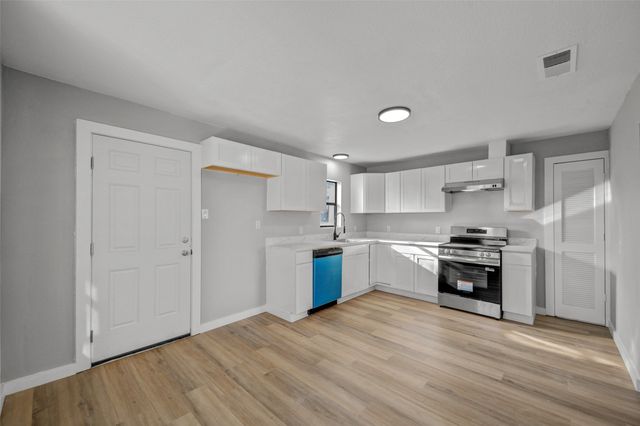 220 Coyote Trail, Rhome, TX 76078