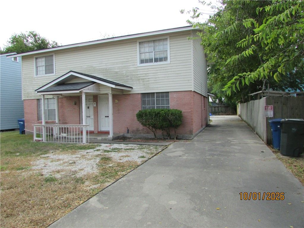 313 & 315 Oleander Ave, Corpus Christi, TX 78404 — photo 2