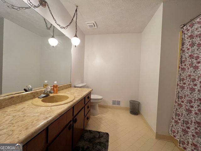 5611 High Harbor Court, Gainesville, GA 30504