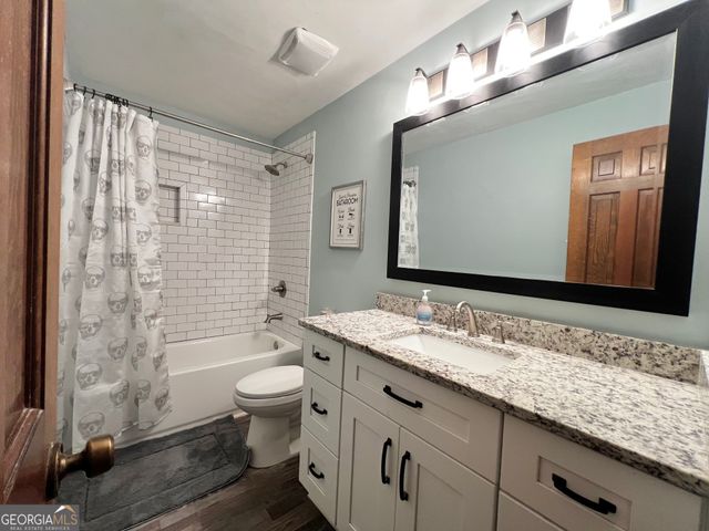 5611 High Harbor Court, Gainesville, GA 30504