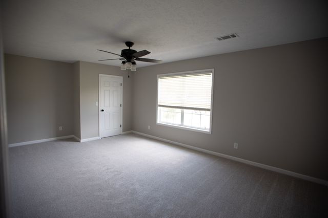 1805 Pointe Ct, Lebanon, TN 37087