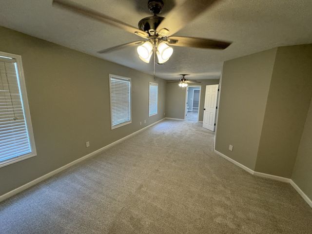 1805 Pointe Ct, Lebanon, TN 37087