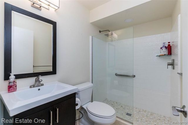 3190 Kenicott Drive, Commerce Twp, MI 48390