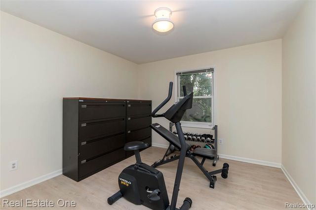 3190 Kenicott Drive, Commerce Twp, MI 48390