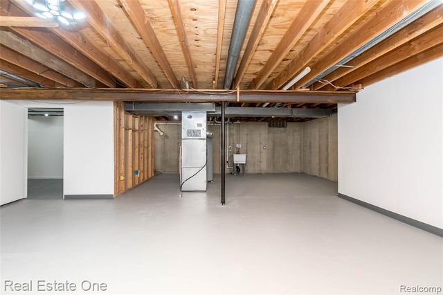 3190 Kenicott Drive, Commerce Twp, MI 48390