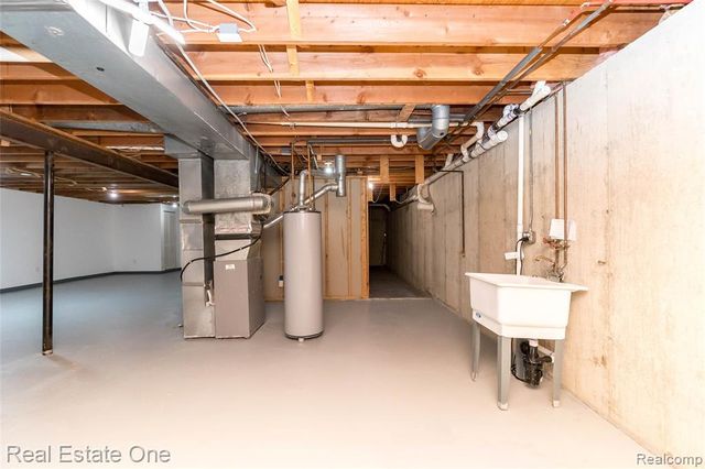 3190 Kenicott Drive, Commerce Twp, MI 48390