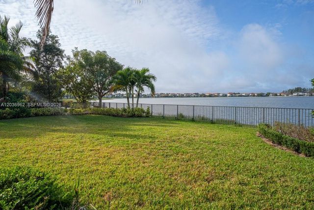 8725 Parkland Bay Drive, Parkland, FL 33076