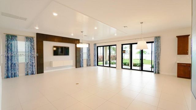 8725 Parkland Bay Drive, Parkland, FL 33076