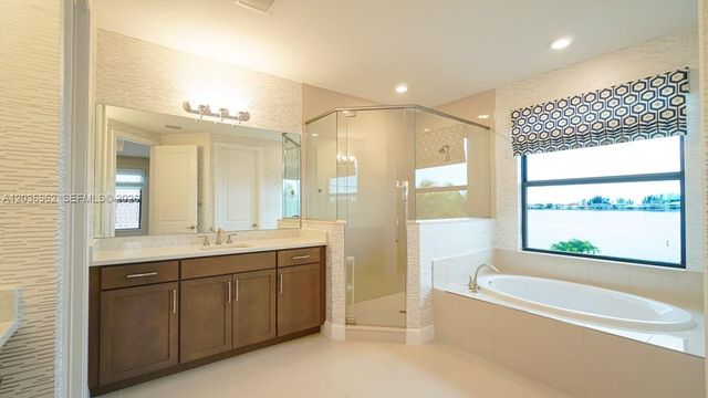 8725 Parkland Bay Drive, Parkland, FL 33076