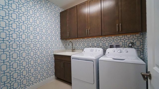 8725 Parkland Bay Drive, Parkland, FL 33076