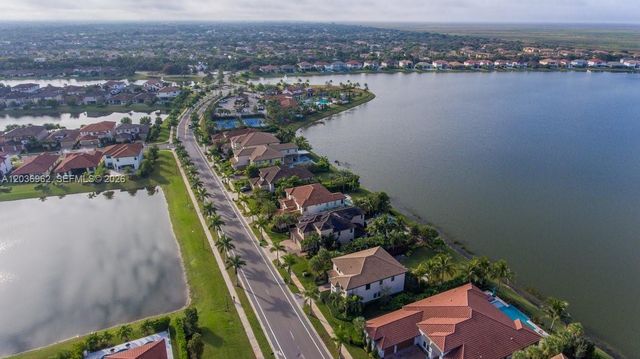8725 Parkland Bay Drive, Parkland, FL 33076