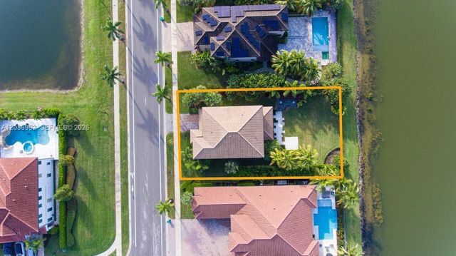 8725 Parkland Bay Drive, Parkland, FL 33076