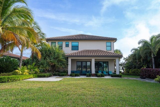 8725 Parkland Bay Drive, Parkland, FL 33076