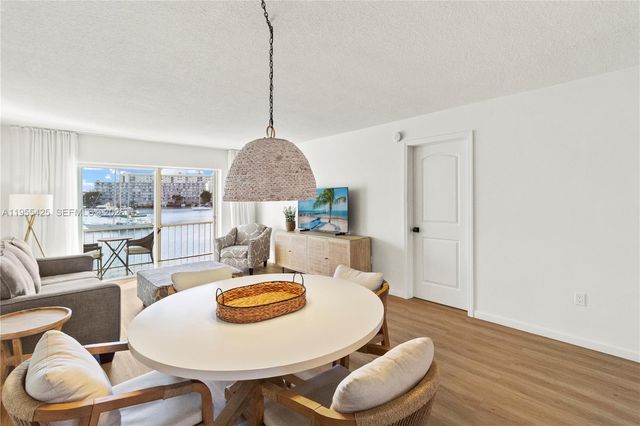 2200 Diana Dr 205, Hallandale Beach, FL 33009