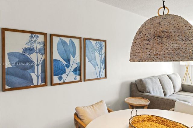 2200 Diana Dr 205, Hallandale Beach, FL 33009