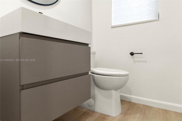 2200 Diana Dr 205, Hallandale Beach, FL 33009