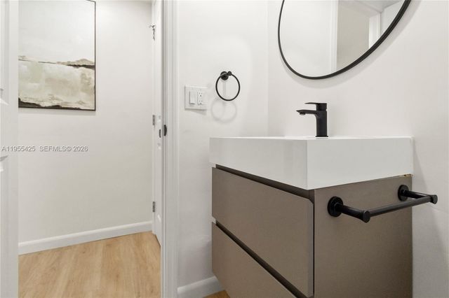 2200 Diana Dr 205, Hallandale Beach, FL 33009