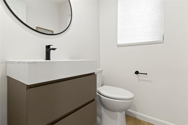 2200 Diana Dr 205, Hallandale Beach, FL 33009