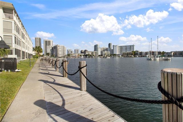 2200 Diana Dr 205, Hallandale Beach, FL 33009