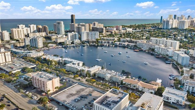 2200 Diana Dr 205, Hallandale Beach, FL 33009