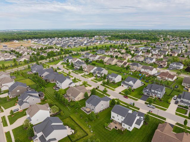 1926 Sulton Court, Grove City, OH 43123